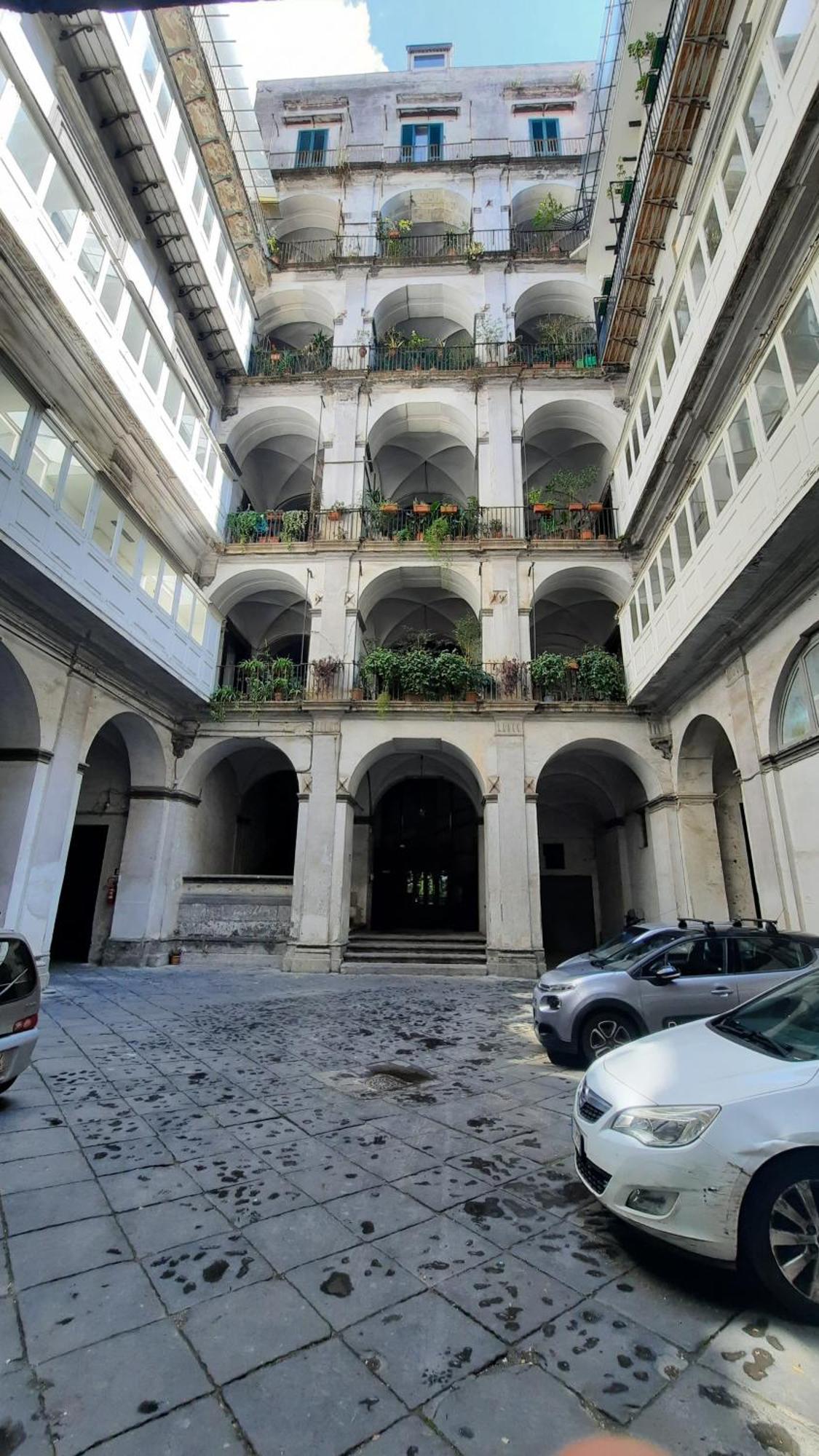 White Home 2 San Gregorio 14 Napoli Eksteriør bilde